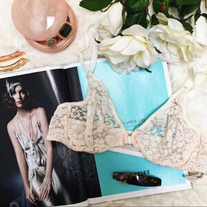 Vintage - Pink  Lace Front Clip Bra